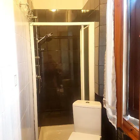With 3 Bedrooms In With Wonderful City View And Wifi Reggio nell'Emilia