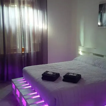 With 3 Bedrooms In With Wonderful City View And Wifi Appartement Reggio nell'Emilia