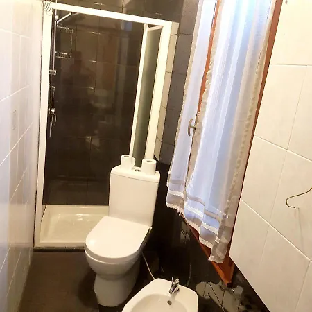 With 3 Bedrooms In With Wonderful City View And Wifi Reggio nell'Emilia